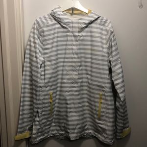 VINEYARD VINES RAIN JACKET!!